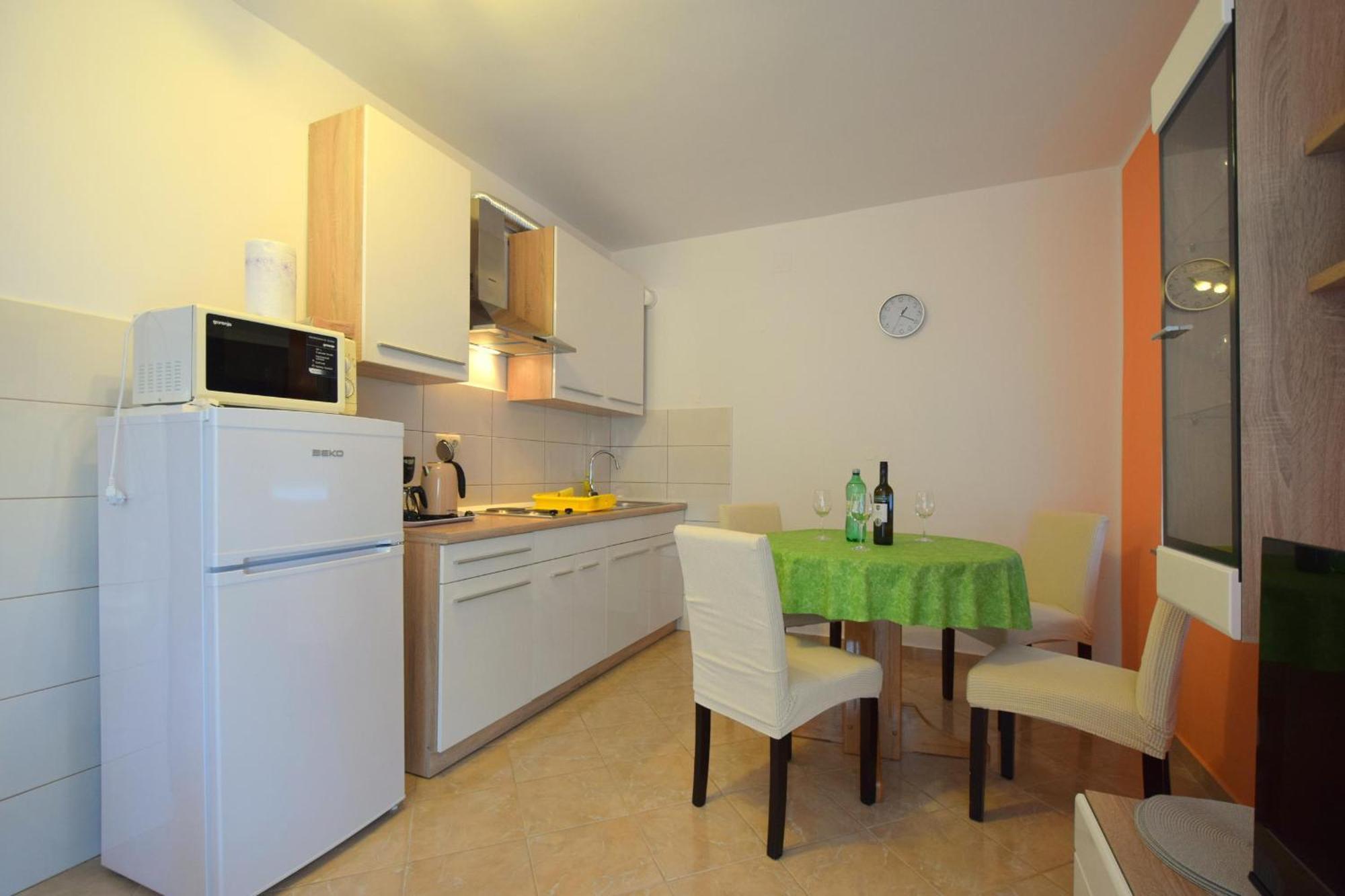 Apartments Cindric Malinska Exterior foto
